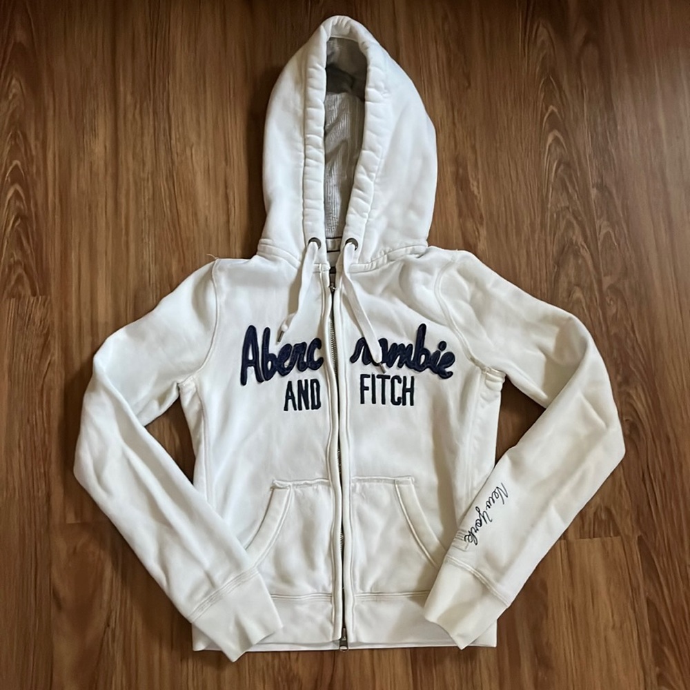Used zip up hoodie